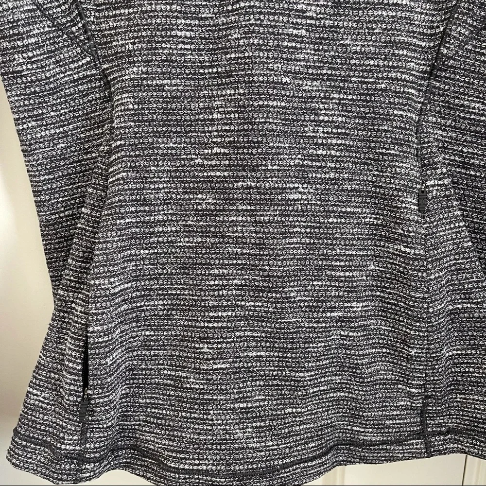 Lululemon Run Briskly 1/2 Zip - Picture 12 of 12